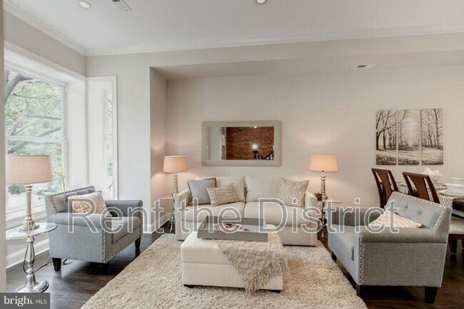 Foto del edificio - 15 Q St NW