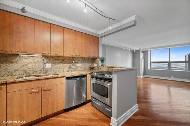 Building Photo - 474 N Lake Shore Dr