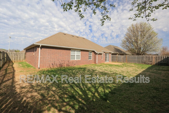 Foto del edificio - 6303 S 37th St