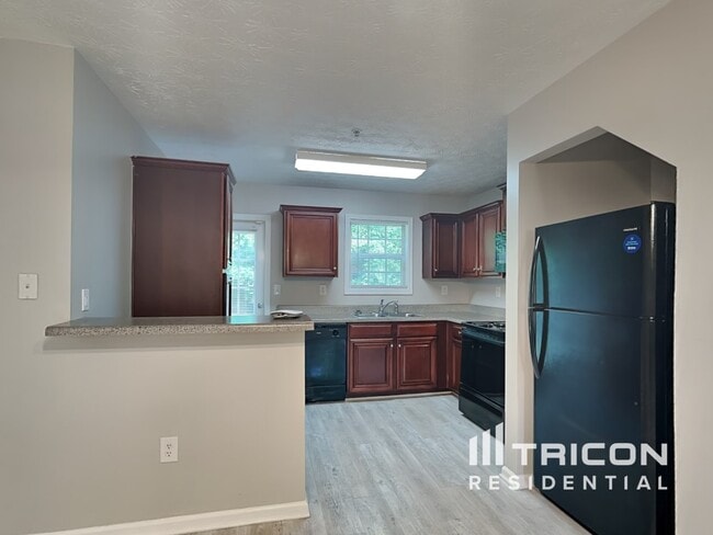 Building Photo - 1038 Wedgewood Ct NE