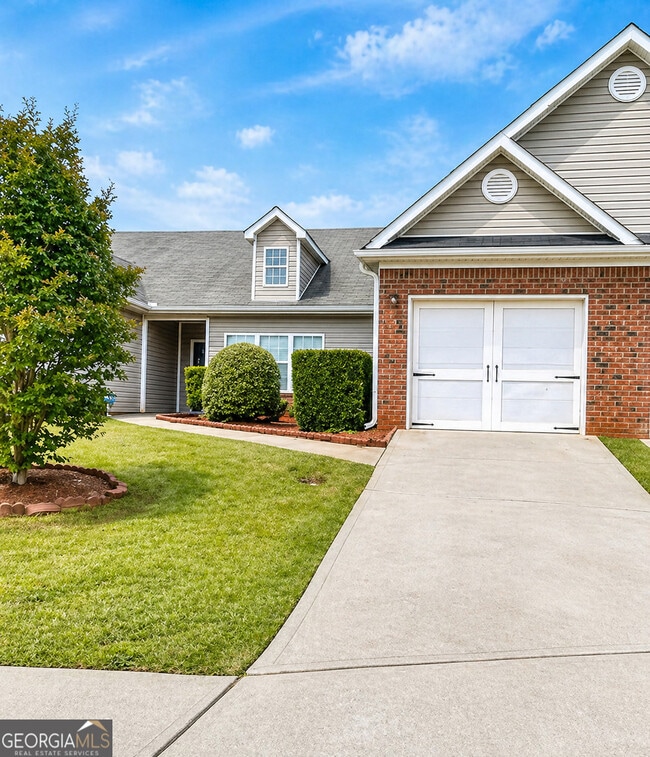 Building Photo - 1055 City Park Dr