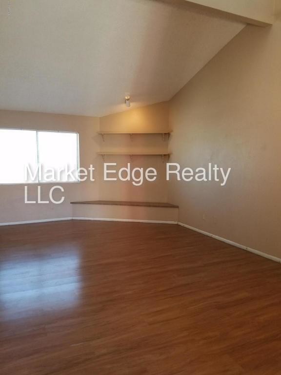 Building Photo - 2 Bed/2 Bath at 51st Ave/Northern