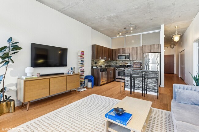 Building Photo - 235 W Van Buren St
