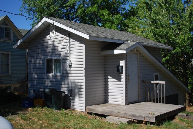Building Photo - 513 NE Kamiaken St