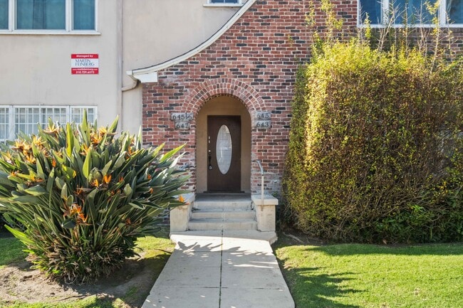 Foto del edificio - 645 S Detroit St