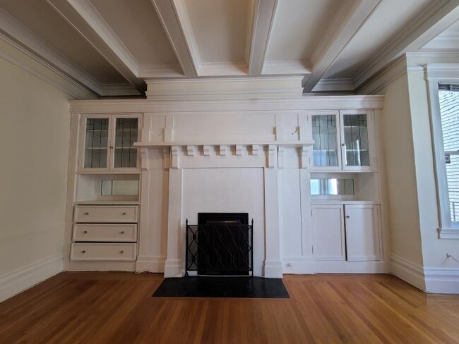 Building Photo - 3 bedroom in San Francisco CA 94109