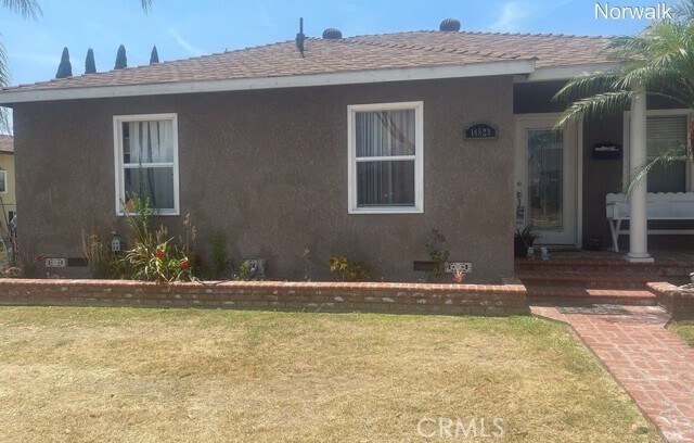Foto del edificio - 14823 Longworth Ave