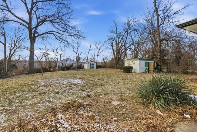 Building Photo - Renovated 3 Bedroom | 2 Full Bath Home