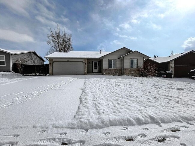 Building Photo - 615 Seawell Dr