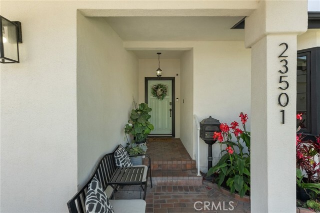 Foto del edificio - 23501 Carlow Rd