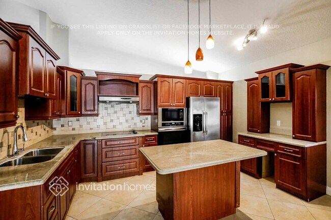 Foto del edificio - 9081 NW 148th St