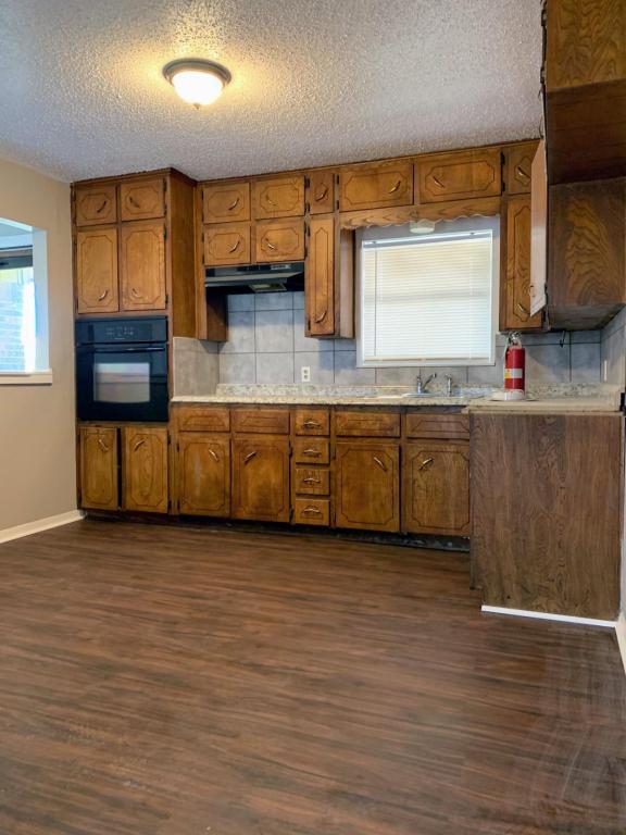 Foto del edificio - 2111 Mardean Ln