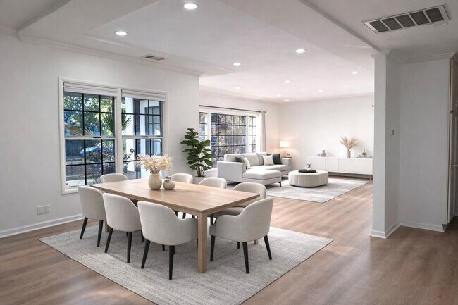 Foto del edificio - 8120 Glider Ave