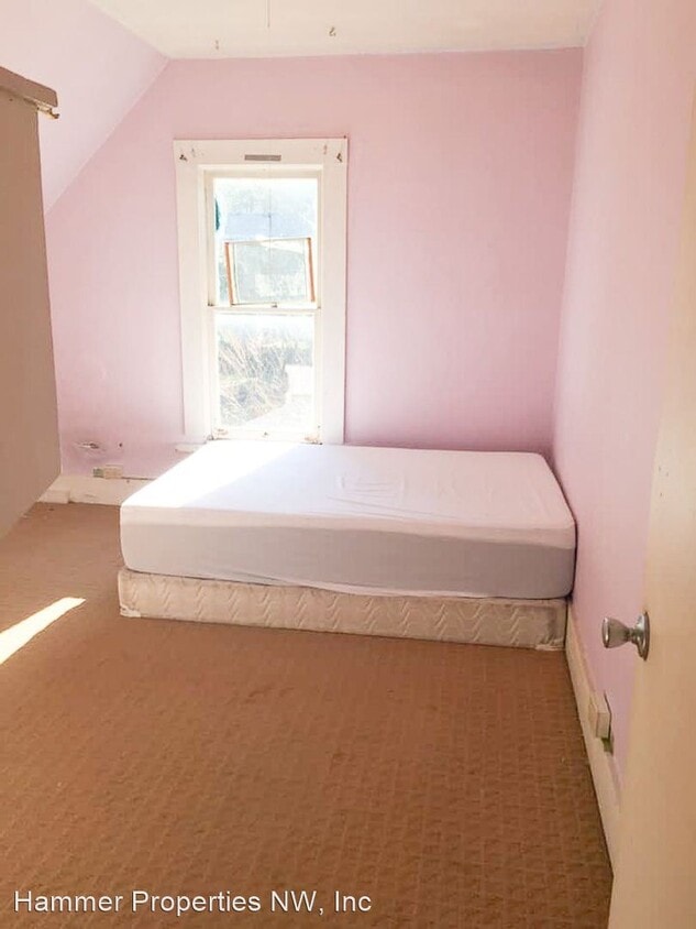 Foto del edificio - 4 br, 1 bath House - 610 E Maple