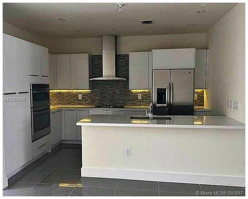 Foto del edificio - 10468 NW 66th St