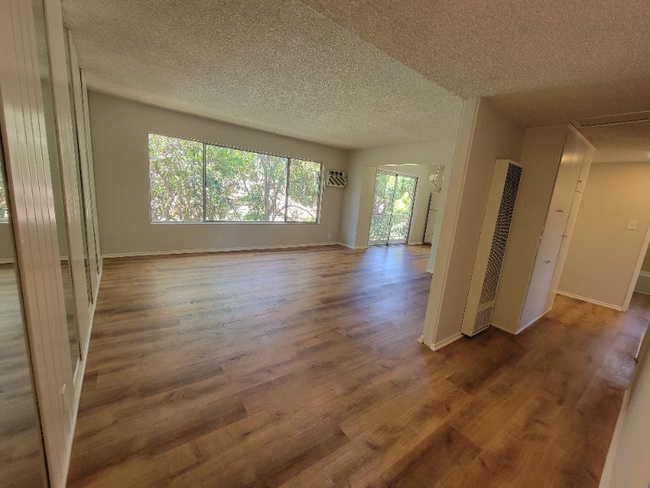 Building Photo - 13530 Leadwell St