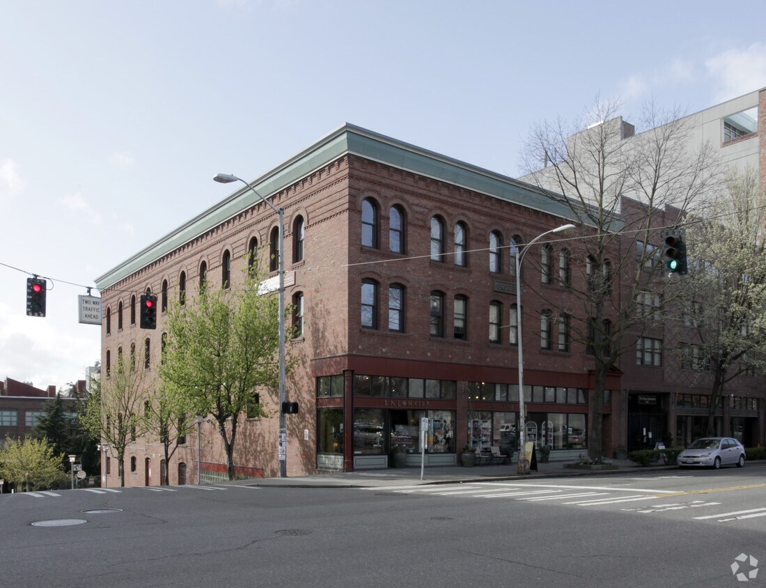 Primary Photo - Oregon Apartments