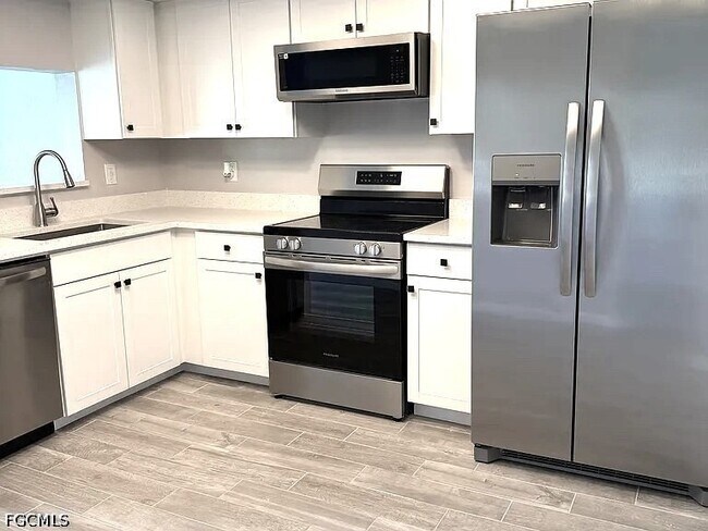 Foto del edificio - 4728 Orange Grove Blvd