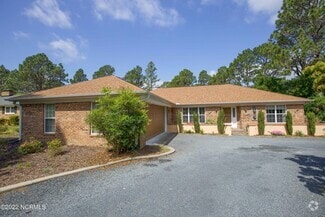 Building Photo - 127 Pine Lake Dr