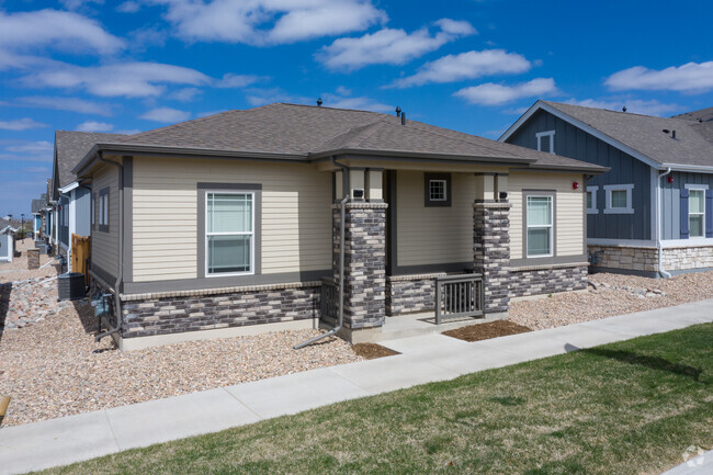 Building Photo - The Villas at Prairie Center