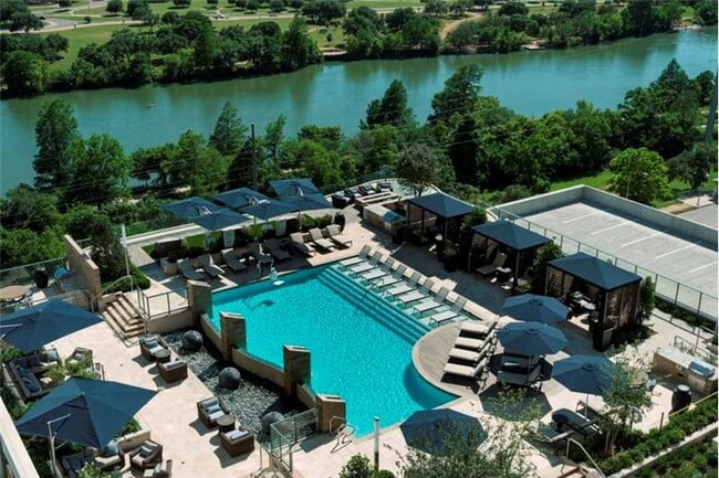 Foto del edificio - 112 San Antonio St