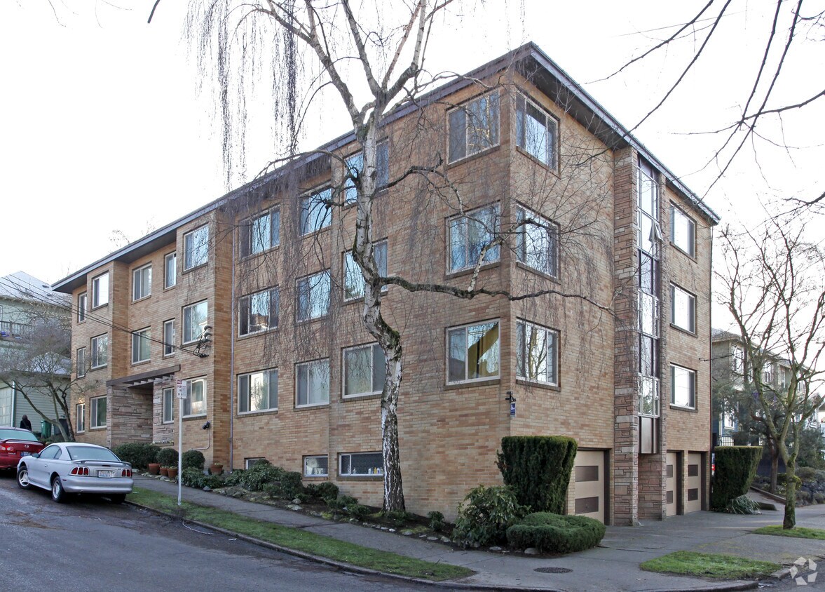 Primary Photo - Wakefield Manor