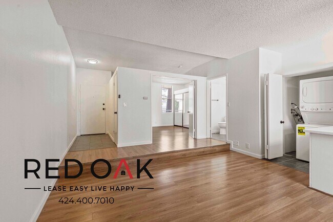 Foto del edificio - 2 Weeks Free + LOW DEPOSIT! Exceptional On...