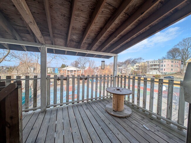 Building Photo - 7 Lowell Cir