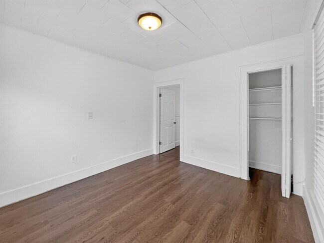 Foto del edificio - 1909 Monroe St