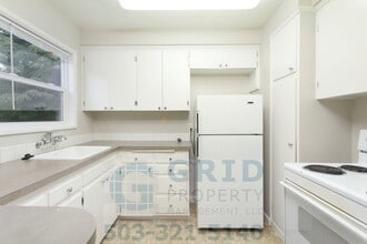Building Photo - 935 NE 91st Ave