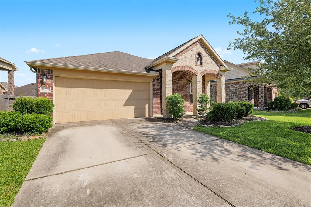 Foto principal - 13026 Davenport Hills Ln