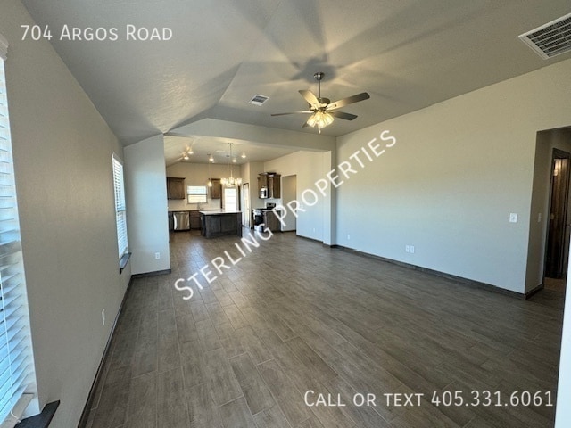 Building Photo - 704 Argos Rd