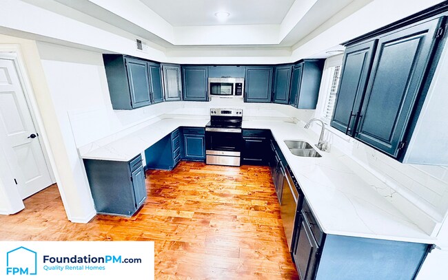 Foto del edificio - 8712 Carrollwood Ln