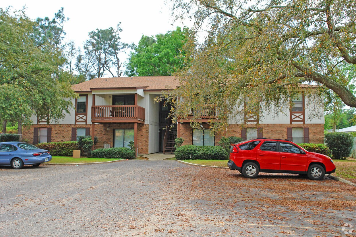 Primary Photo - Calumet Villas