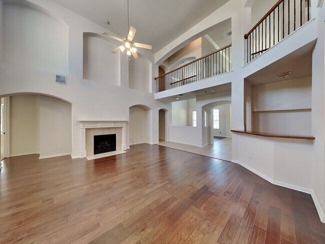 Foto del edificio - ENCHANTING 5 BEDROOM IN FRISCO!