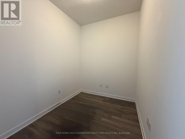 Building Photo - 60 Honeycrisp Cres