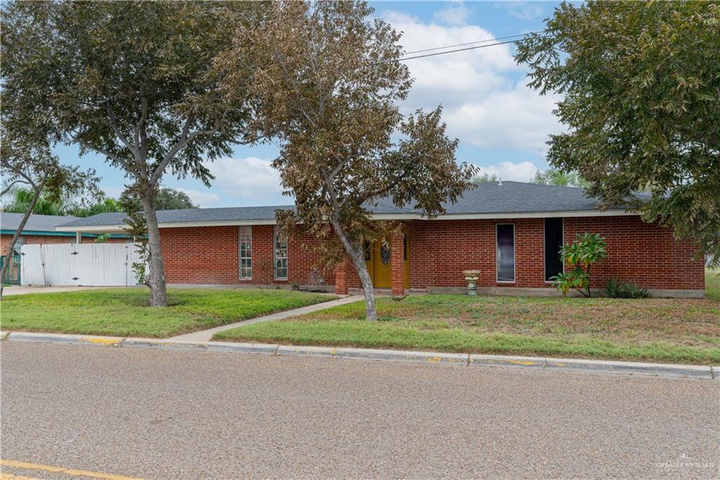 Primary Photo - 1021 E Ebony Ln