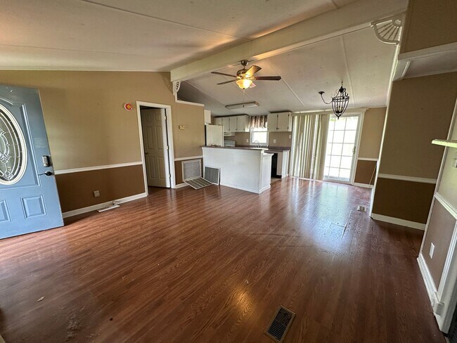 Foto del edificio - Nice Doublewide with Fenced in Yard