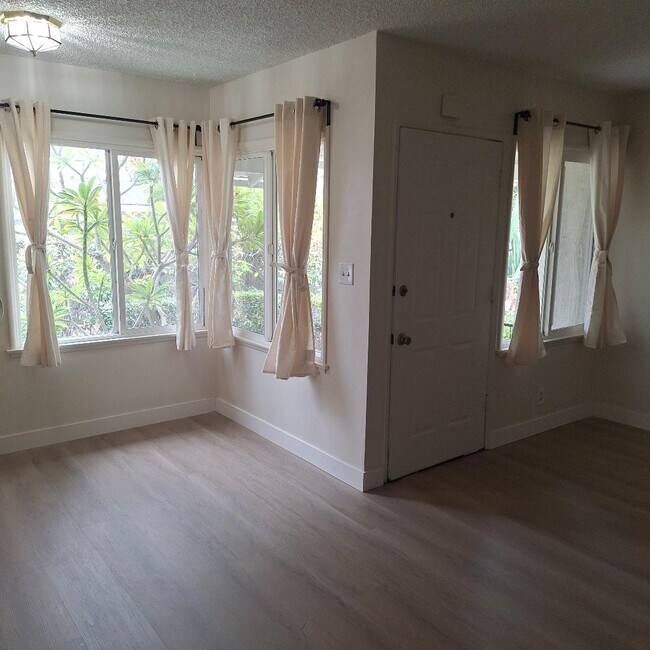 Foto del edificio - 420 N Alameda Ave