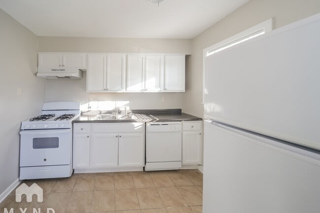 Building Photo - 6280 Southbridge Dr