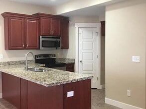 Building Photo - 6923 S Village River Ln