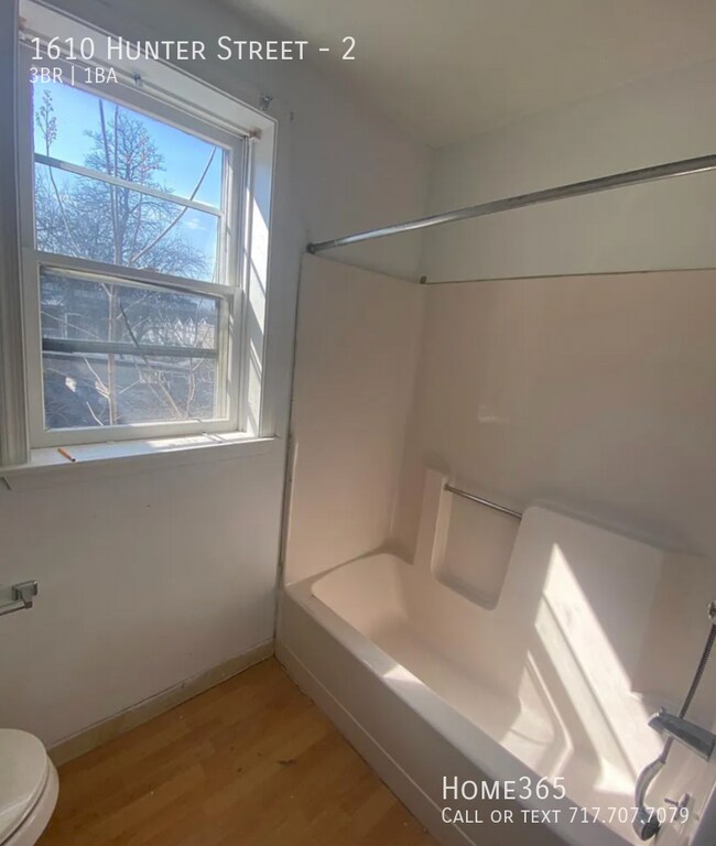 Foto del edificio - 3 Bedroom, 1 Bathroom in Allison Hill