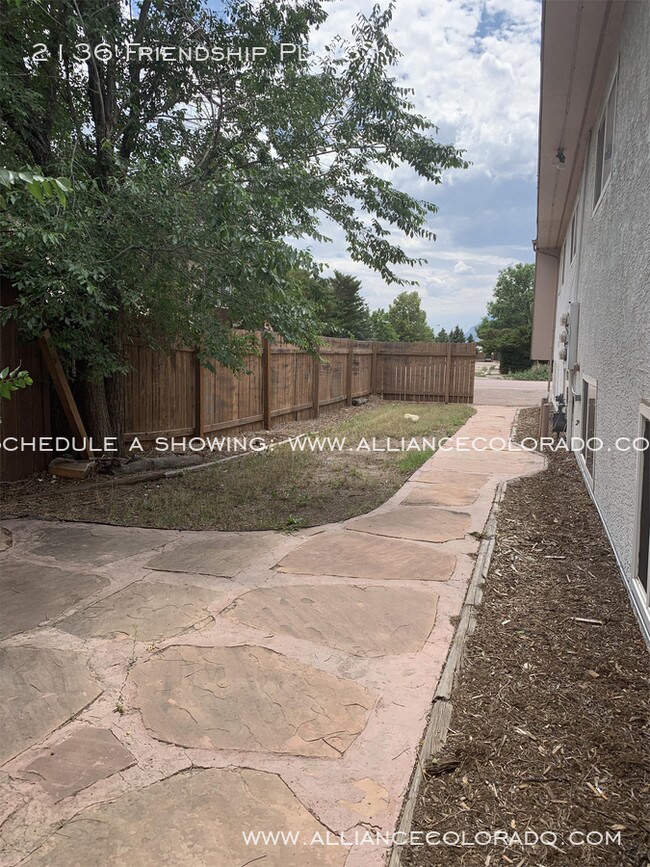 Building Photo - 2136 Friendship Pl