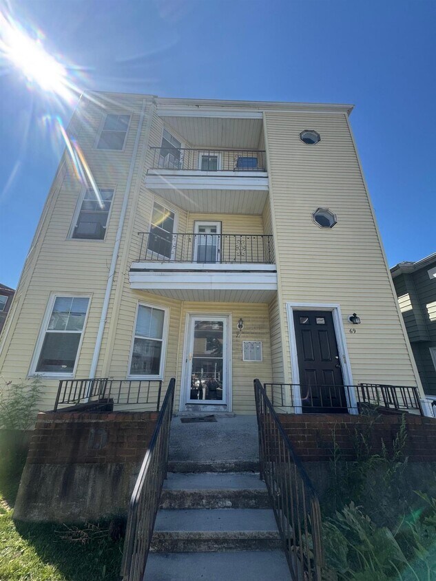 Foto principal - 71 Winchester St