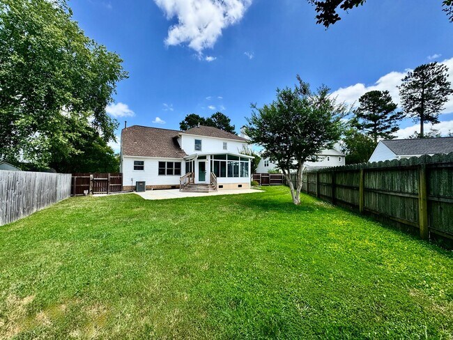 Foto del edificio - 2309 Cornstalk Ct