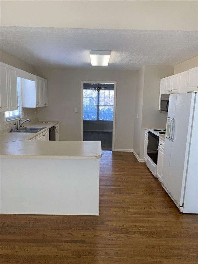 Building Photo - 1801 Hartland Ct