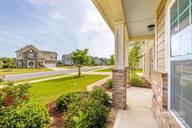 Building Photo - 2624 Snap Dragon Dr