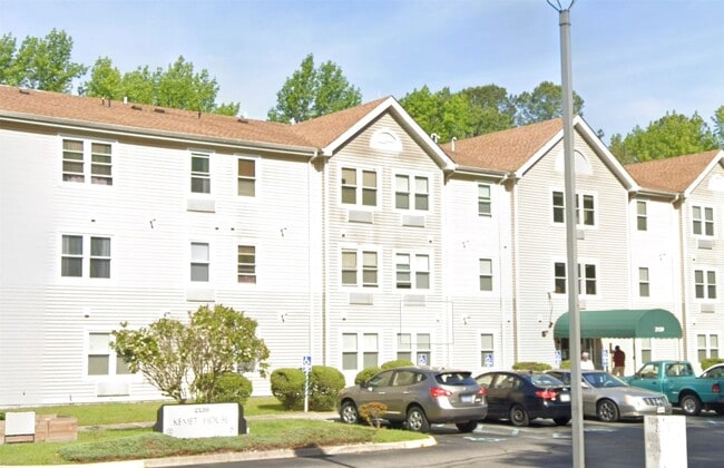 Building Photo - 2139 Broadmoor Ave