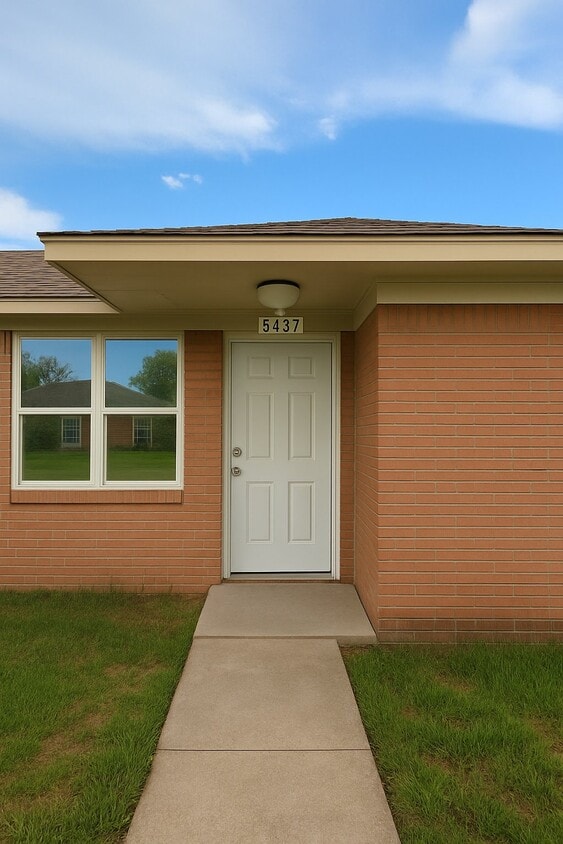 Building Photo - 5457 Pardee St