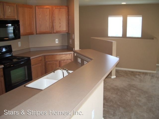 Building Photo - 17145 Waterhouse Cir